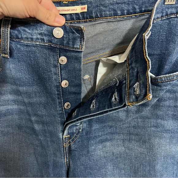 Levi’s Ribcage Straight Ankle Jeans - Picture 12 of 14